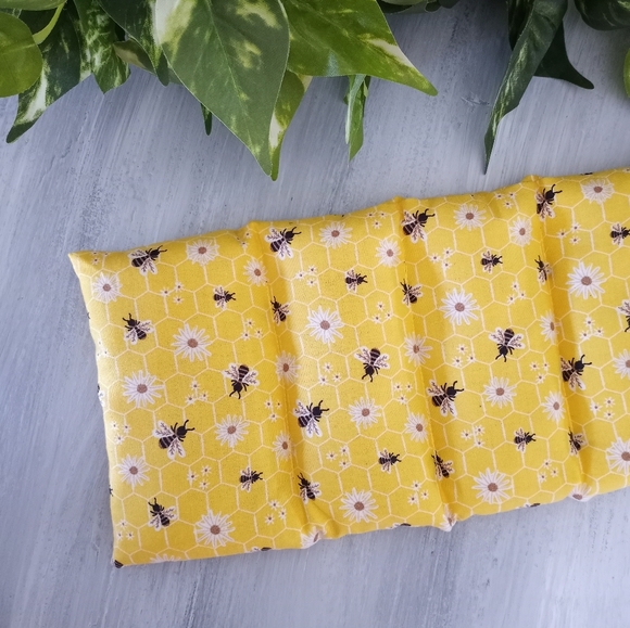 Microwavable Heating Pad Bumble Bees and Daisies #2 - Picture 5 of 7